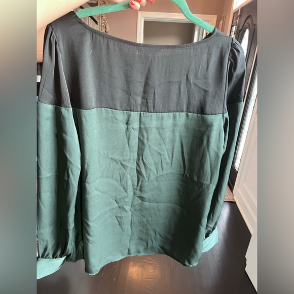 Express Women's Black and Green Blouse - Picture 2 of 2